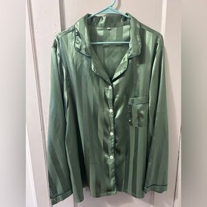 SHEIN Green Satin Pajama Top